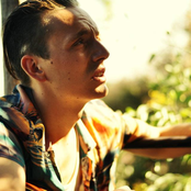 Gabriel Bruce - List pictures