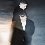 Hurts - List pictures