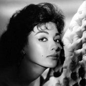 Rita Moreno - List pictures