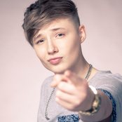 Isac Elliot - List pictures