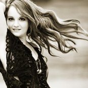 Rachele Lynae - List pictures