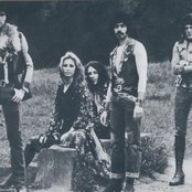 Carmen - List pictures