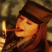 Kirsty Maccoll - List pictures