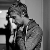 Sebastian Lind - List pictures