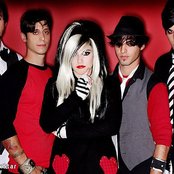 Stitched Up Heart - List pictures