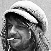 Robert Wyatt - List pictures