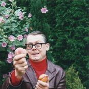 John Shuttleworth - List pictures