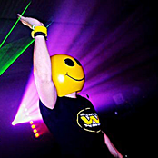 Mike Candys - List pictures