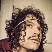 Darwin Deez - List pictures