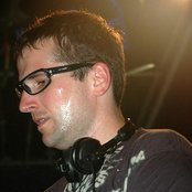 Valentino Kanzyani - List pictures