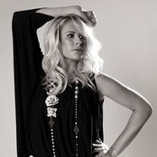 Sarah Davidson - List pictures