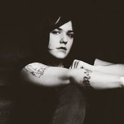 Emily Wells - List pictures