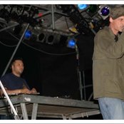 Eins Zwo - List pictures