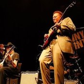 David Gogo - List pictures