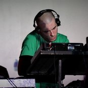 Phaeleh - List pictures