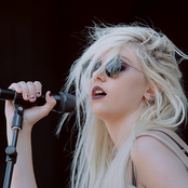 Pretty Reckless - List pictures