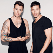 Nik & Jay - List pictures