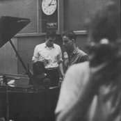 In Camera - List pictures