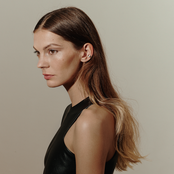 Rosie Lowe - List pictures