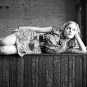 Lydia Loveless - List pictures