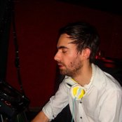 Para One - List pictures