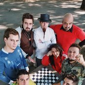 Karamelo Santo - List pictures