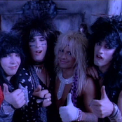 Motley Crue - List pictures