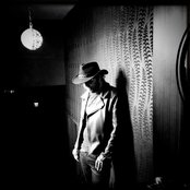 Daniel Lanois - List pictures