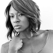 Jully Black - List pictures