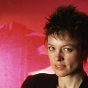 Laurie Anderson - List pictures