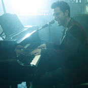 Chris Mann - List pictures