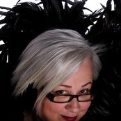 Gill Manly - List pictures