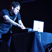 Dj Earworm - List pictures