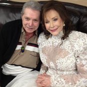 Loretta Lynn - List pictures