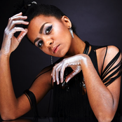 Aminata - List pictures