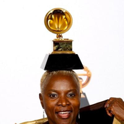 Angelique Kidjo - List pictures