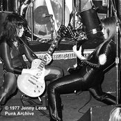 Lita Ford - List pictures