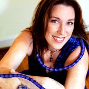 Beth Nielsen Chapman - List pictures