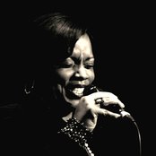 Dianne Reeves - List pictures