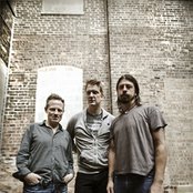 Them Crooked Vultures - List pictures