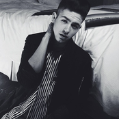 T. Mills - List pictures