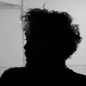 Rodrigo Amarante - List pictures