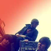 Throw Television - List pictures