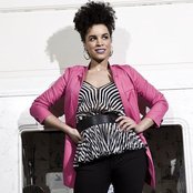 Laura Izibor - List pictures