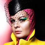 Miss Platnum - List pictures