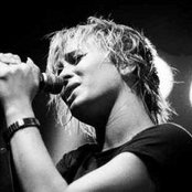 Anouk - List pictures