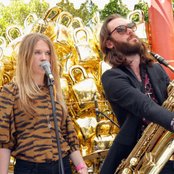 Wild Belle - List pictures