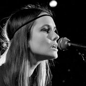 Nini Kinert - List pictures