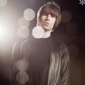 Beady Eye - List pictures