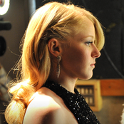 Hollie Cavanagh - List pictures